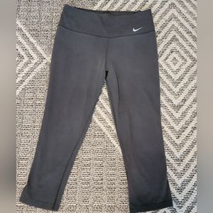 5/$15 Bundle Deal Nike Dri-Fit XS Charcoal colored athletic Capri length